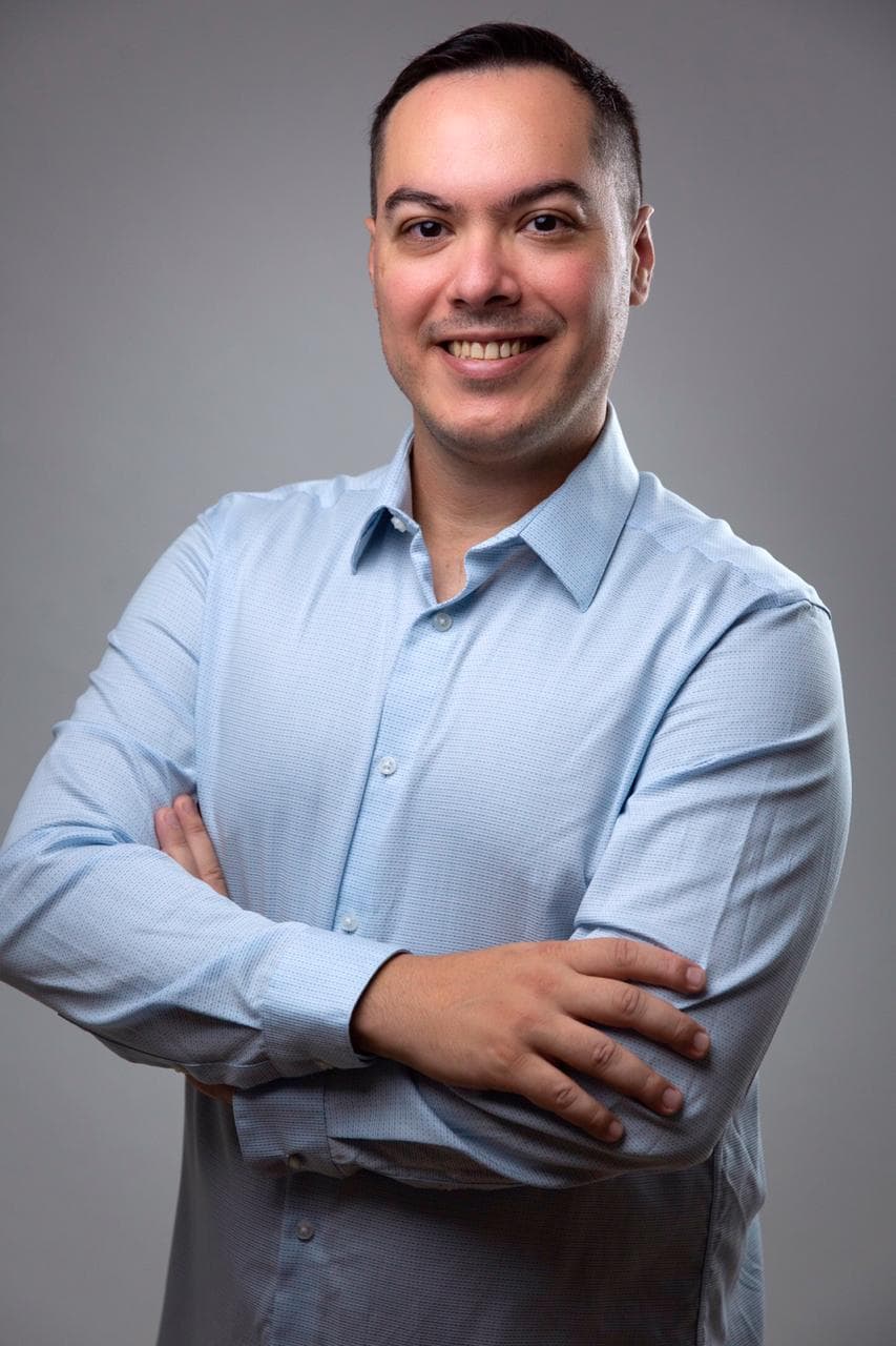 Maurício J.R. Pedroso (a.k.a Zé)